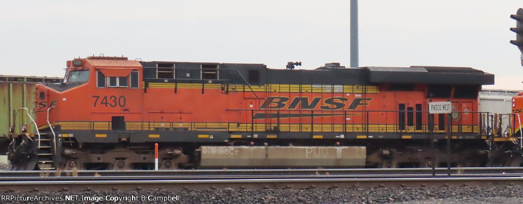 BNSF 7430